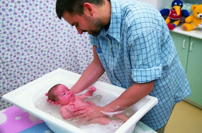 pierwsza kąpiel dziecka